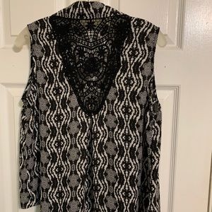 No Boundaries - Tie Front Top Size Juniors XL